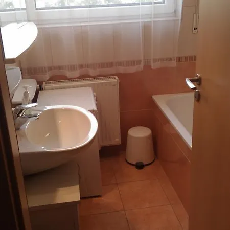 Olivia Apartman דירה *
